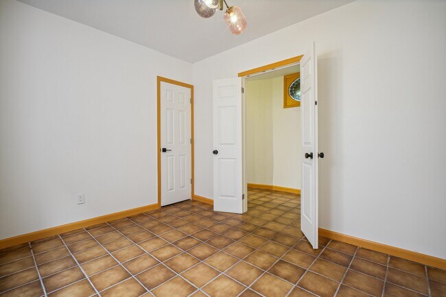 Building Photo - 91 Clifton Pl