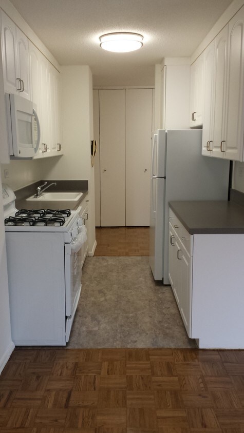 Foto principal - 1641 3rd Ave