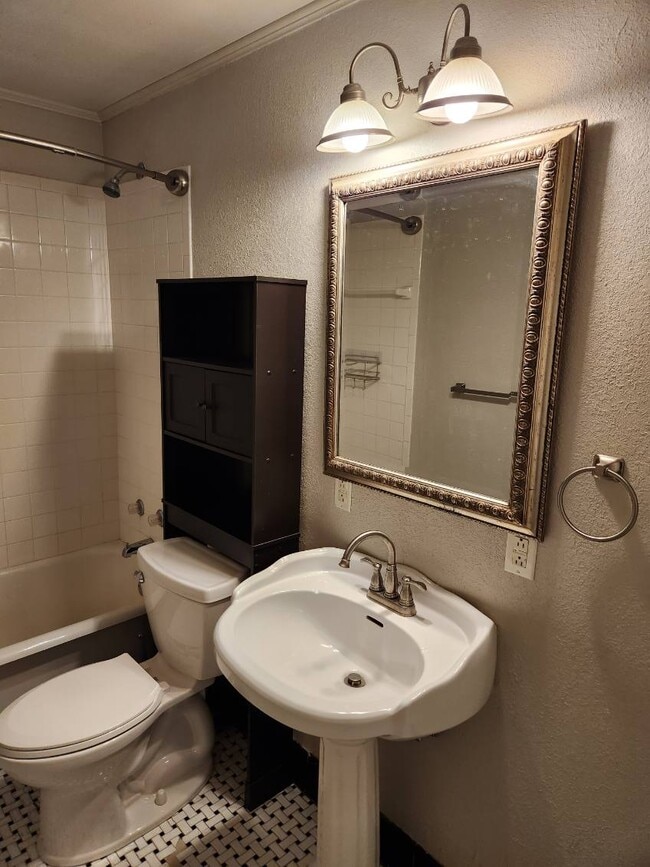 Bathroom 1 - 300 Hancock St