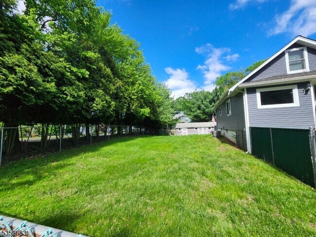 Foto del edificio - 204 Rifle Camp Rd
