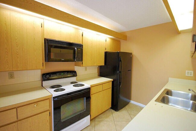 Foto del edificio - 582 Green Springs Pl