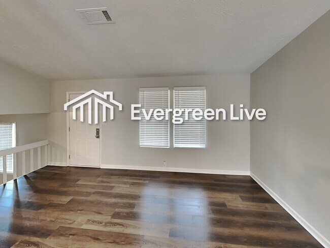 Foto del edificio - 5052 Galbraith Cir