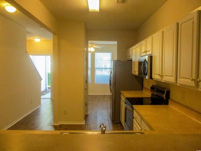 Building Photo - 121 Olde Towne Way
