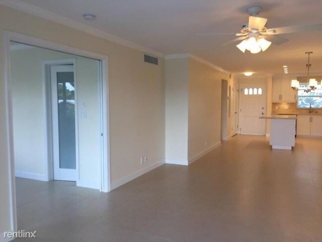 Foto del edificio - 3223 NE 36th St