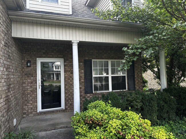 Foto del edificio - 2480 Oak Hill Dr