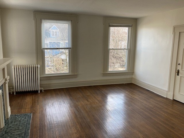 Living Room - 728 N Wayne St