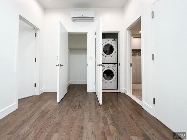 Building Photo - 2 bedroom in Brooklyn NY 11222