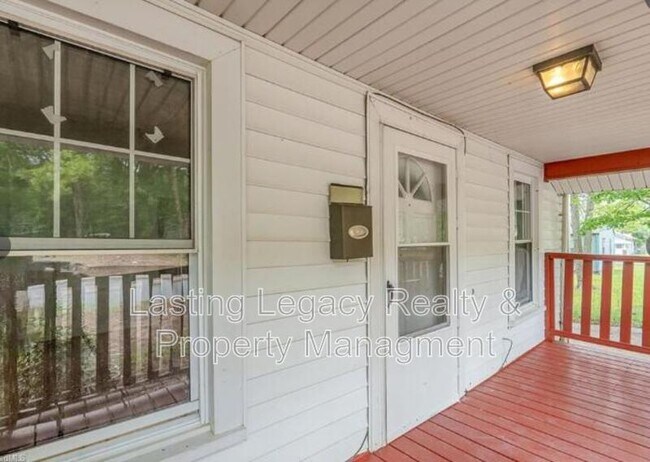 Building Photo - 1006 Junia Ave