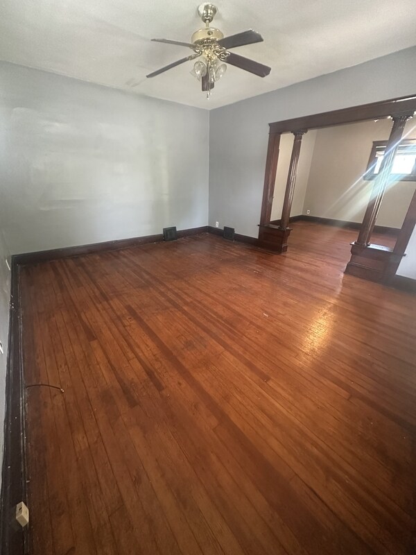 Foto del edificio - 1026 W Schaaf Rd