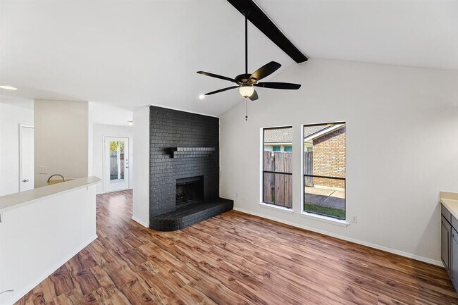 Building Photo - 2544 Indigo Ln