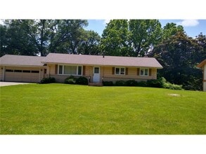 Building Photo - 209 Valley High Rd