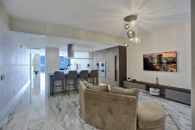 Foto del edificio - 18501 Collins Ave