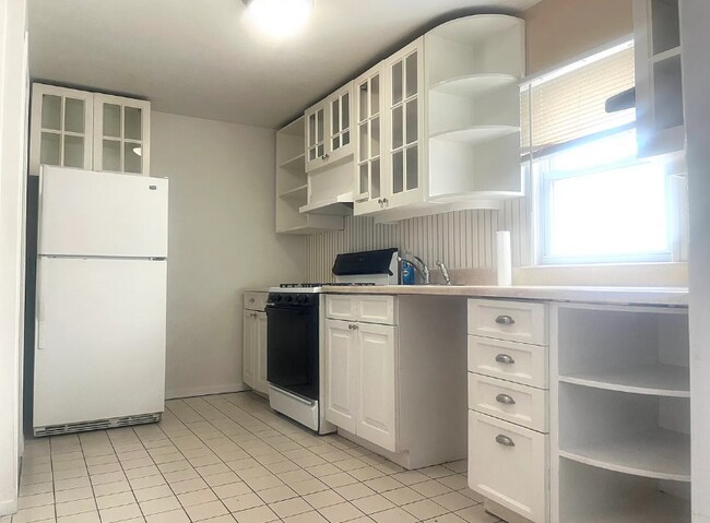 Foto del edificio - 80-54-8164 164th St