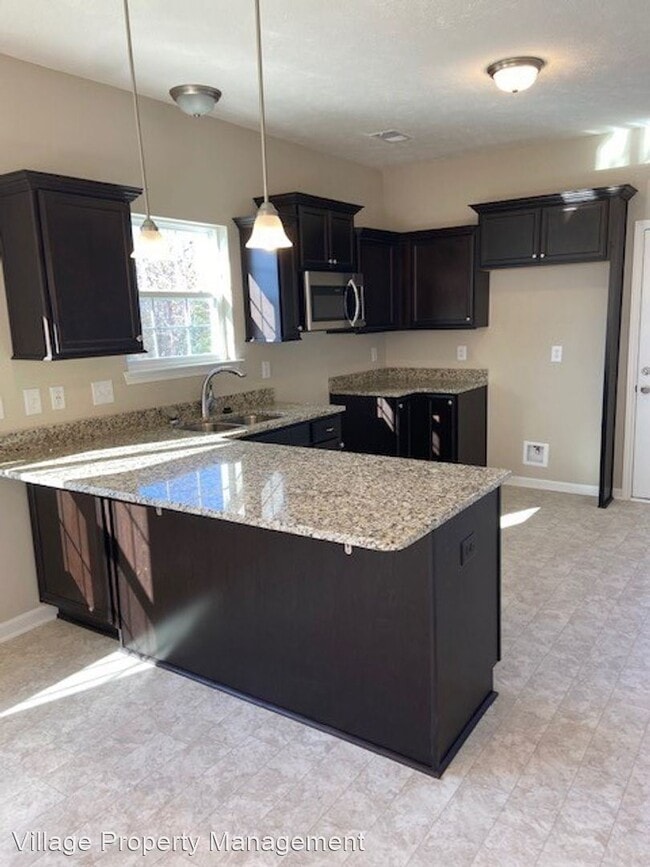 Building Photo - 3 br, 2.5 bath House - 5869 Monroe Xing