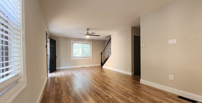 Foto del edificio - 550 S Clay Ave