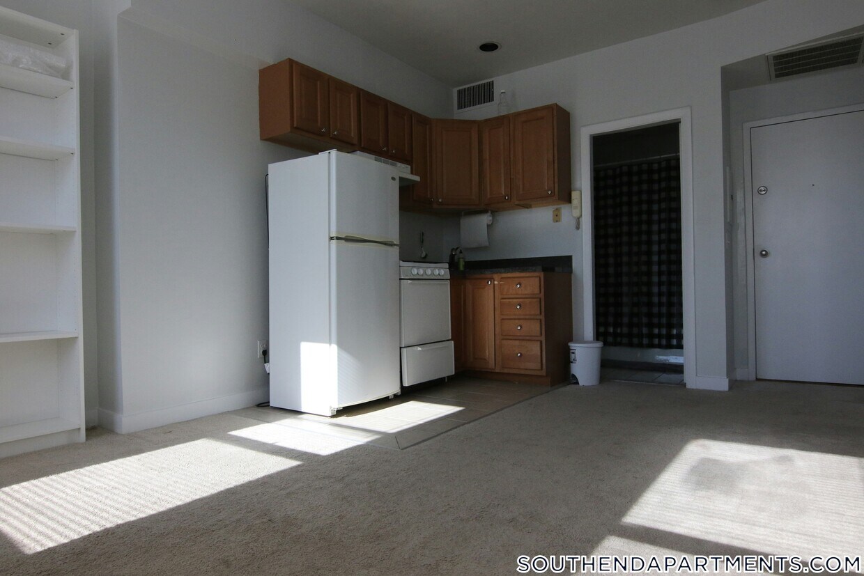 Primary Photo - 548 Columbus Ave