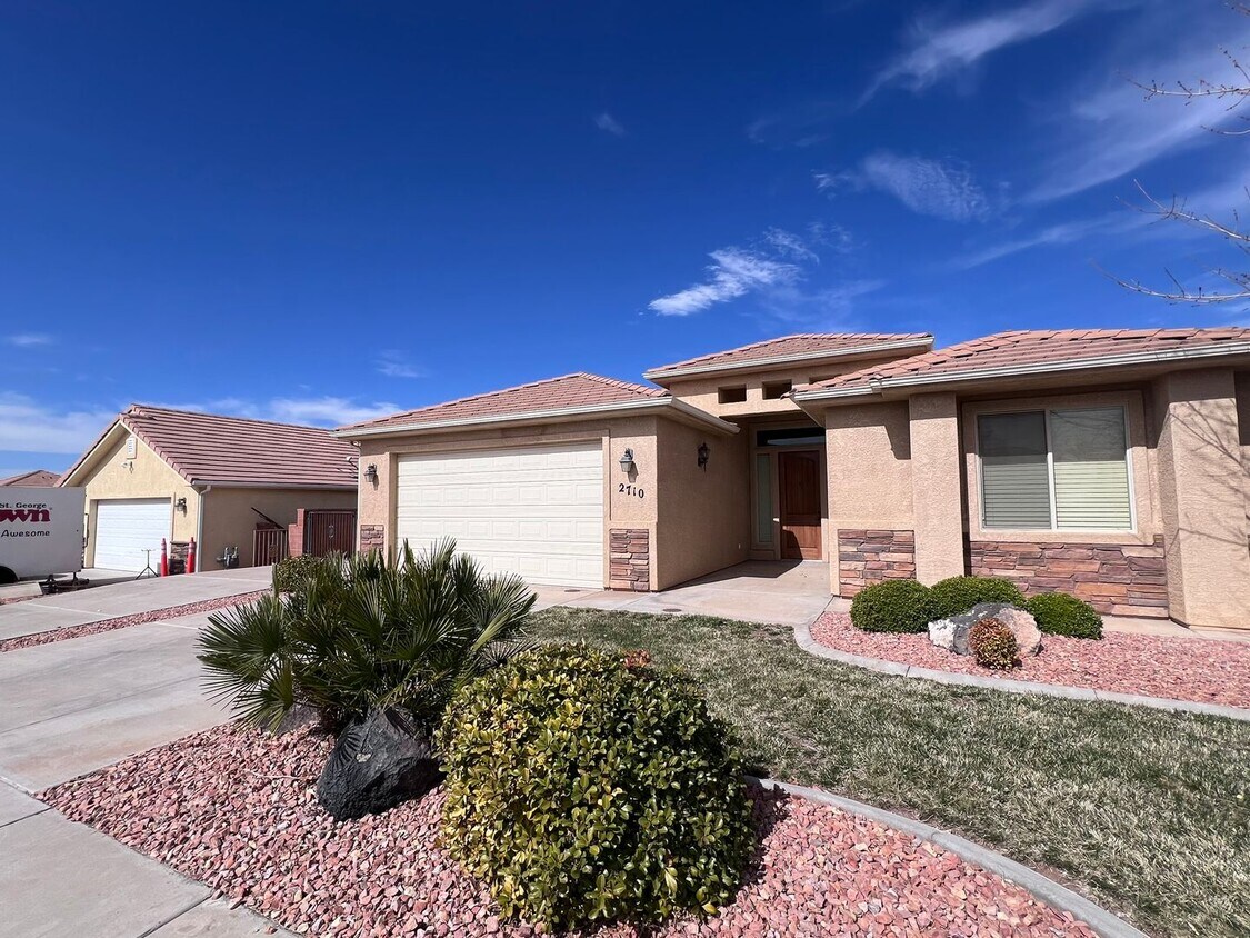 Primary Photo - 4 Bed 2 Home In Hurricane