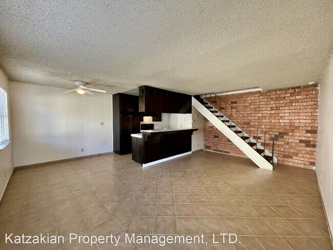 Building Photo - 2 br, 1 bath House - 2928 Peachtree Dr. #2