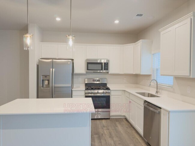Building Photo - 168 Randwick Ln