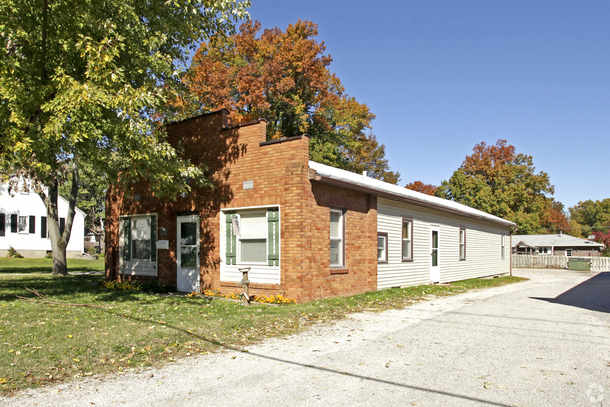 Building Photo - 309-311 Front St