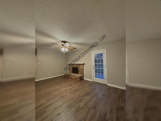 Foto del edificio - 425 Burnside Dr