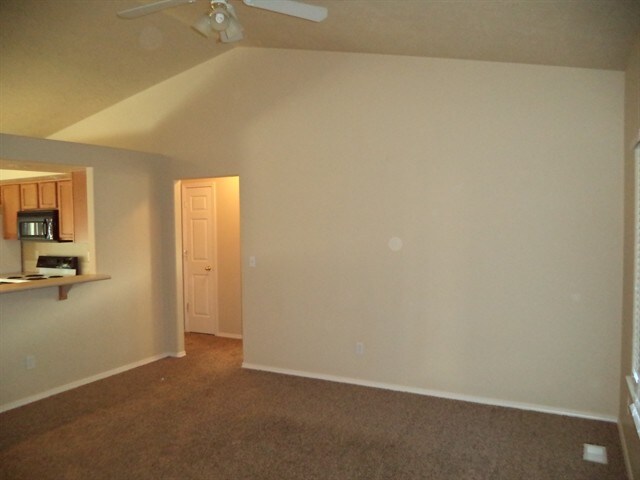 Foto del edificio - 1330 N Andrew Dr