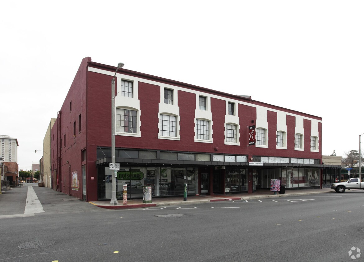 Foto principal - 252 S Main St