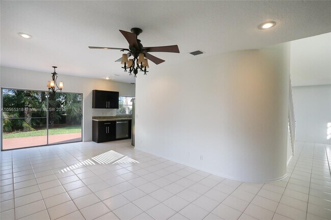 Building Photo - 7722 Hibiscus Ln