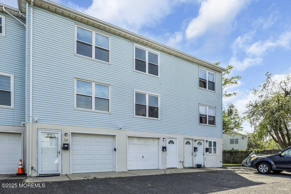 Primary Photo - 35 Beachway Ave