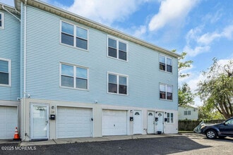 Building Photo - 35 Beachway Ave