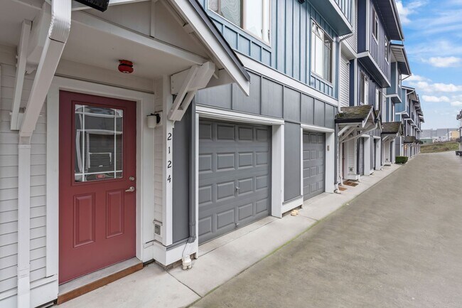 Foto del edificio - Tacoma Downtown Townhome with garage avail...