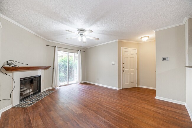 Foto del edificio - 2121 Hepburn St