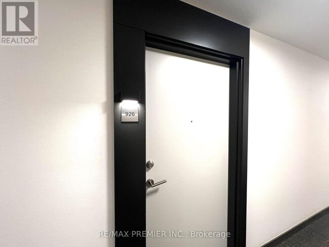 Building Photo - 2 David Eyer Rd