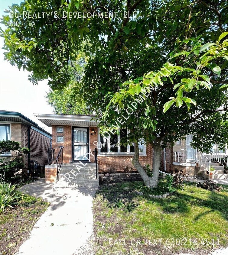 ***3 BDRM BRICK BUNGALOW / 1 BTH / 2 CAR ... - ***3 BDRM BRICK BUNGALOW / 1 BTH /  2 CAR ...