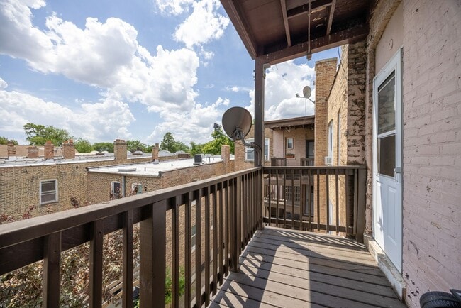 Foto del edificio - 5039 W 18th St