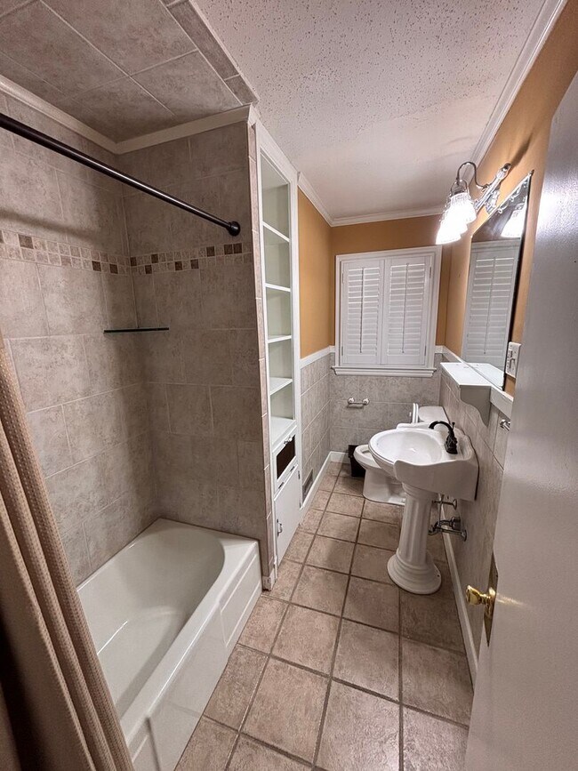 Foto del edificio - 2 bed 2 bath home in Historic District