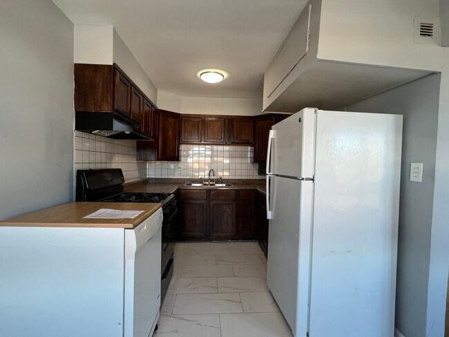 Foto del edificio - 5335 N California Ave