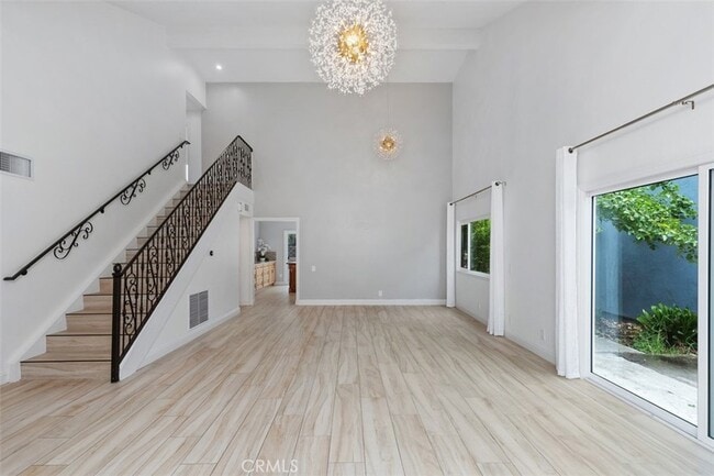 Building Photo - 26451 Vía Juanita