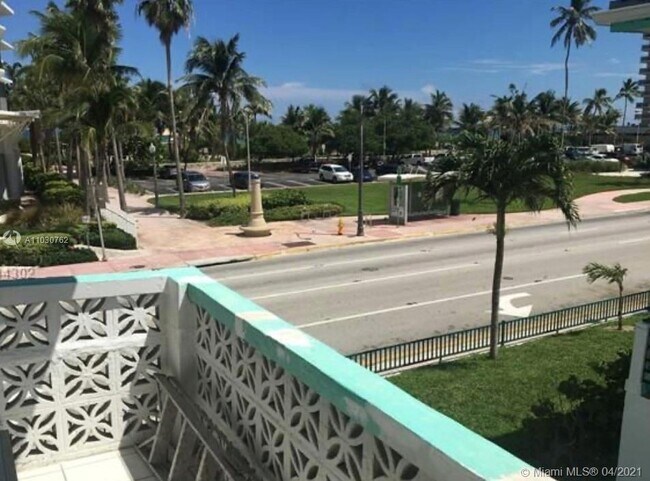 Building Photo - 6498 Collins Ave