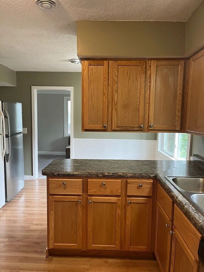 Foto del edificio - Spacious 4BR/3BA Home w/ Bonus Room, Porch...