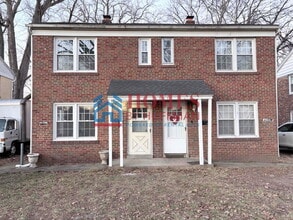 Building Photo - 1120 Bayard Park Dr