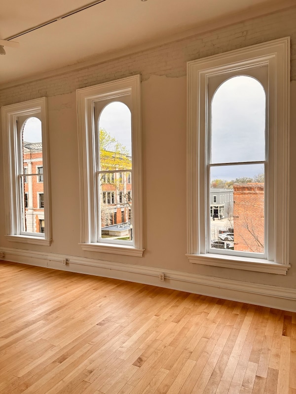 Primary Photo - 200 W Washington St