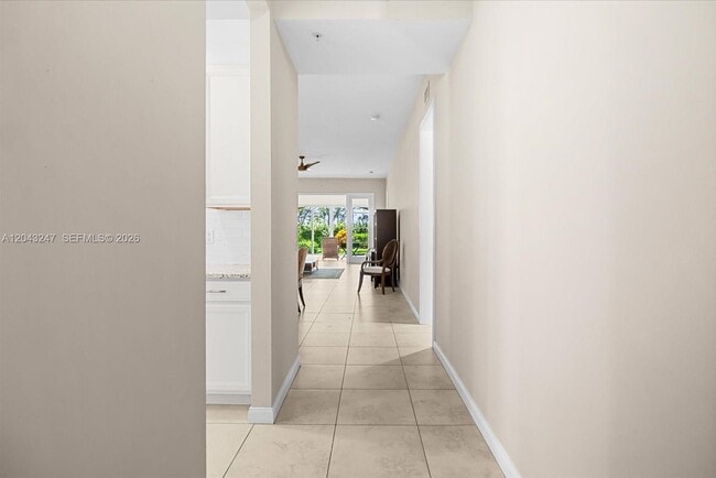 Building Photo - 38 Harbour Isle Dr E