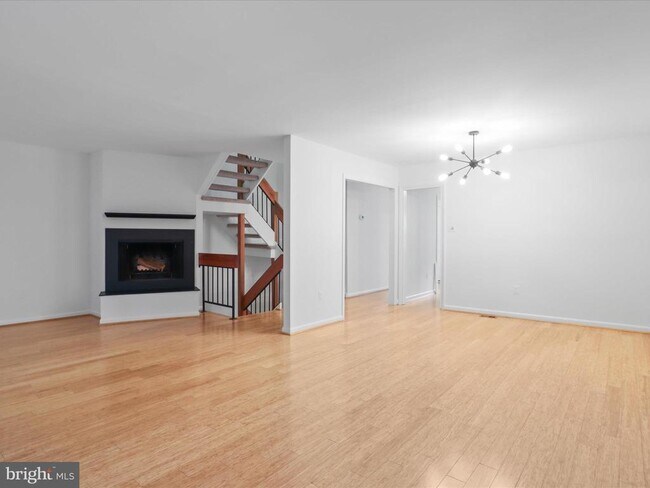 Foto del edificio - 11645 Newbridge Ct