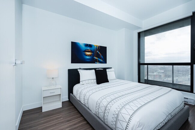 Photo du bâtiment - 1383 Av. Argyle