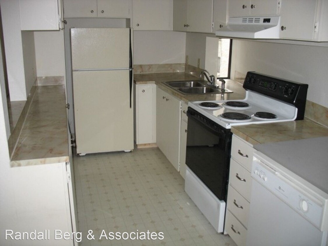 Building Photo - 2 br, 1 bath Apartment - 1139 17th Avenue