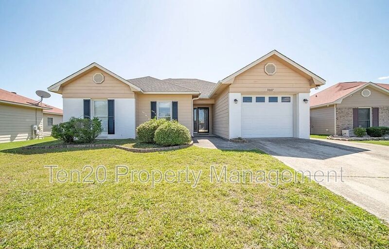 Primary Photo - 3007 Longmont Ln