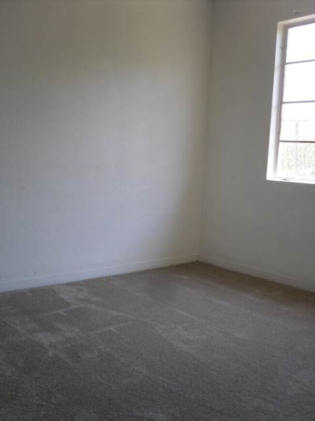 Building Photo - **Charming 2-Bedroom Home in Tempe**