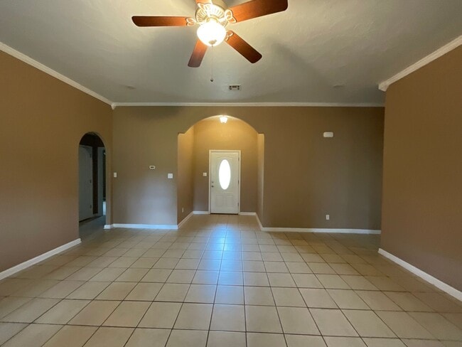 Building Photo - 110 Delia Dr