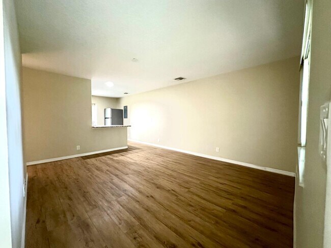 Building Photo - 3561 Burma Ct